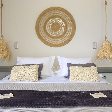 Iliades Luxury Boutique Suites Баци Екстериор снимка