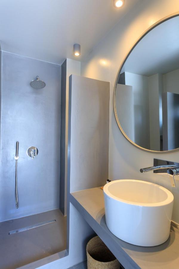 Iliades Luxury Boutique Suites Баци Екстериор снимка