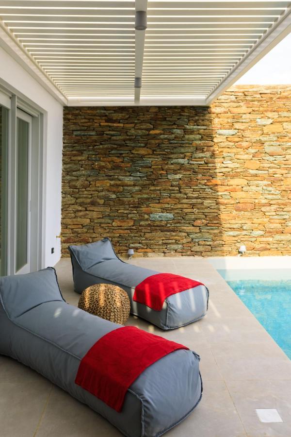 Iliades Luxury Boutique Suites Баци Стая снимка